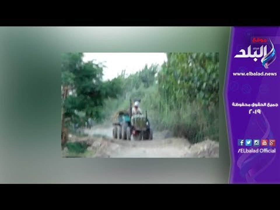 صدى البلد | أهالى ميت شنا بالدقهلية يناشدون المسئولين برصف الطريق