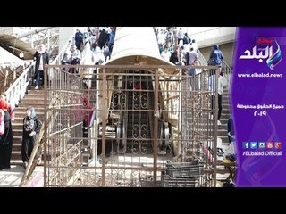 صدي البلد |  يرصد مسنة تنام داخل كارتون على سلالم كوبرى أرض اللواء