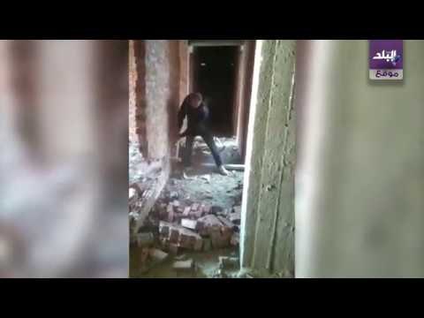 صدى البلد | رئيس حي الزيتون يقود حملة لإزالة الأبنية المخالفة