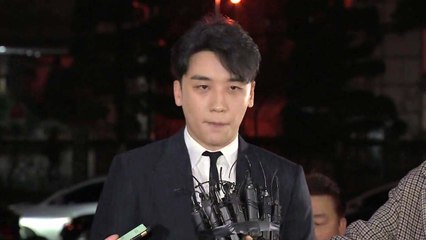 [단독] 승리 성 접대 카톡, 동료연예인 휴대전화서 확인 / YTN