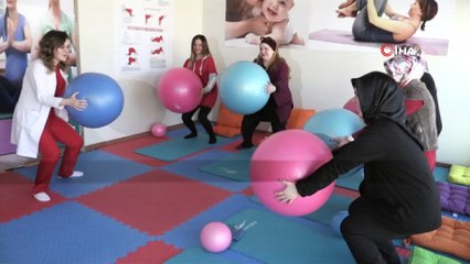 Siirtli kadınlara doğuma hazırlık eğitimi veriliyor