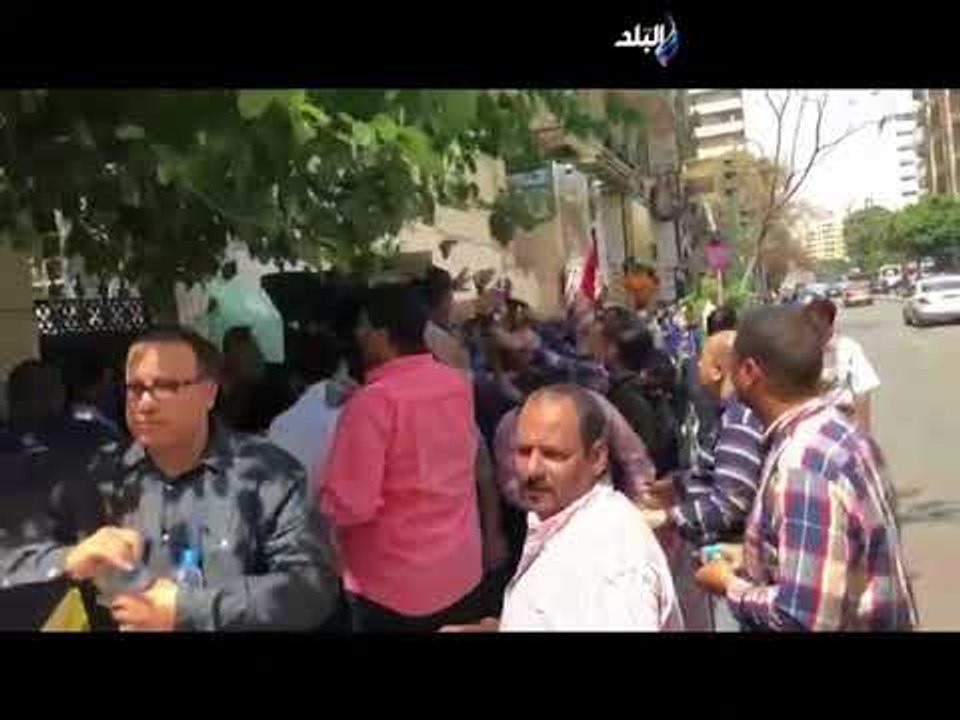 شاهد اقبال المواطنين علي الإدلاء بأصواتهم بمدرسة قصر الدوبارة