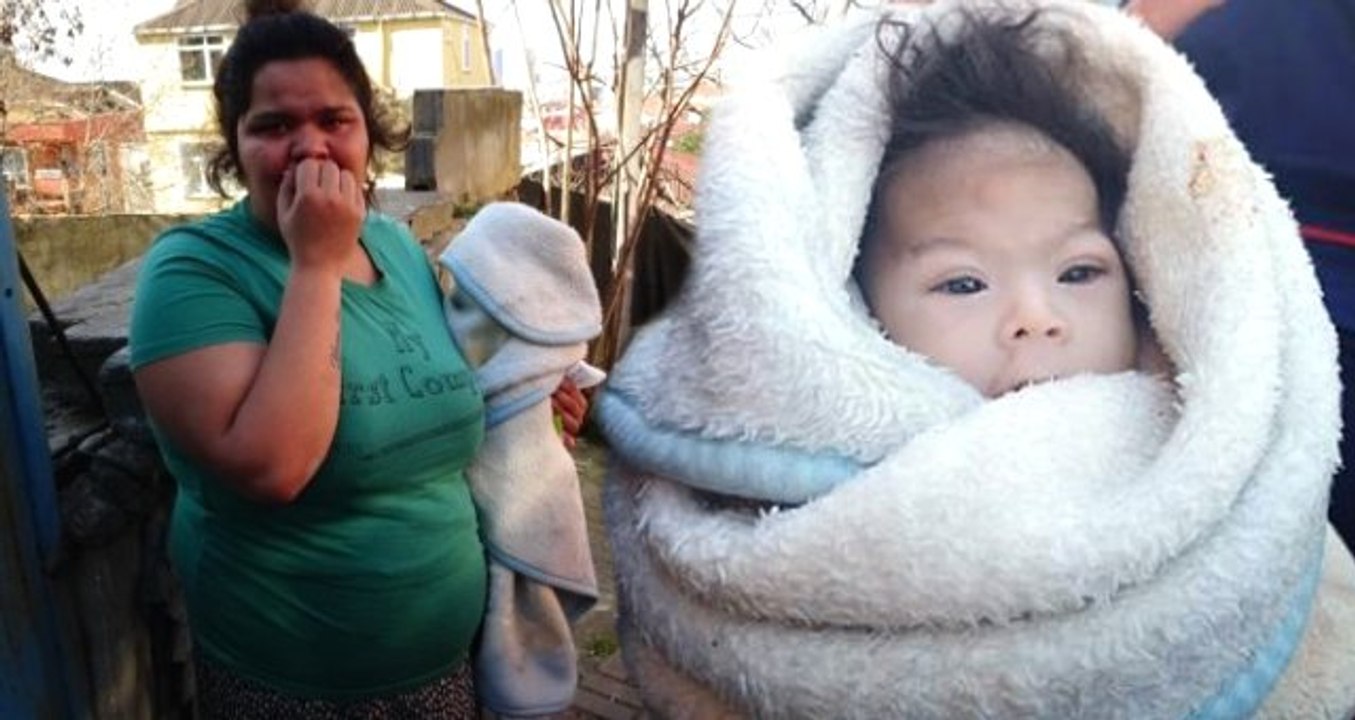 Anne, İki Çocuğuyla Birlikte Alevlerin Ortasında Kaldı