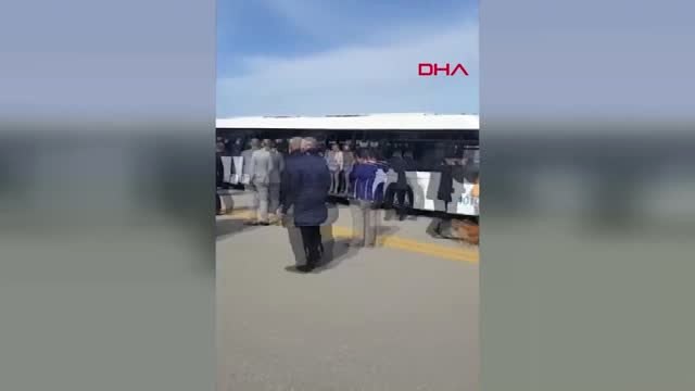 Dha Dış - Rus Uçağı 'Bomba İhbarı' Nedeniyle Bükü'ye Acil İniş Yaptı