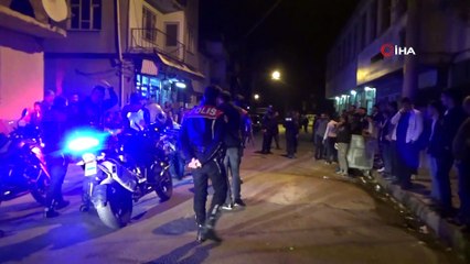 Ahlak polisi uygulama yaptı, vatandaşlar alkışlarla destek oldu