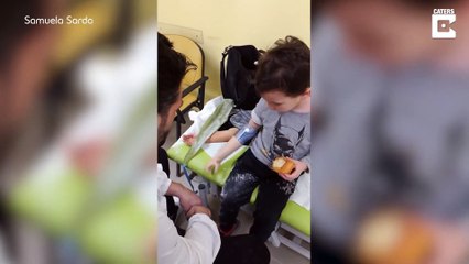 Biyonik Kol Takılan Çocuğun Mutluluğu