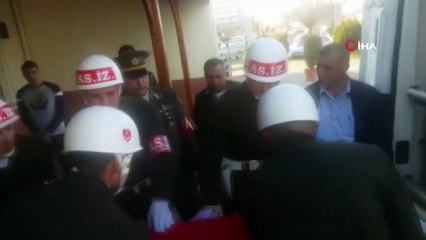 Uzman Çavuş evinde ölü bulundu