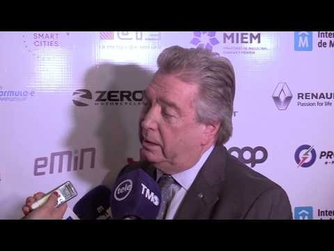 Uruguay en pro de la movilidad eléctrica y las ciudades inteligentes.