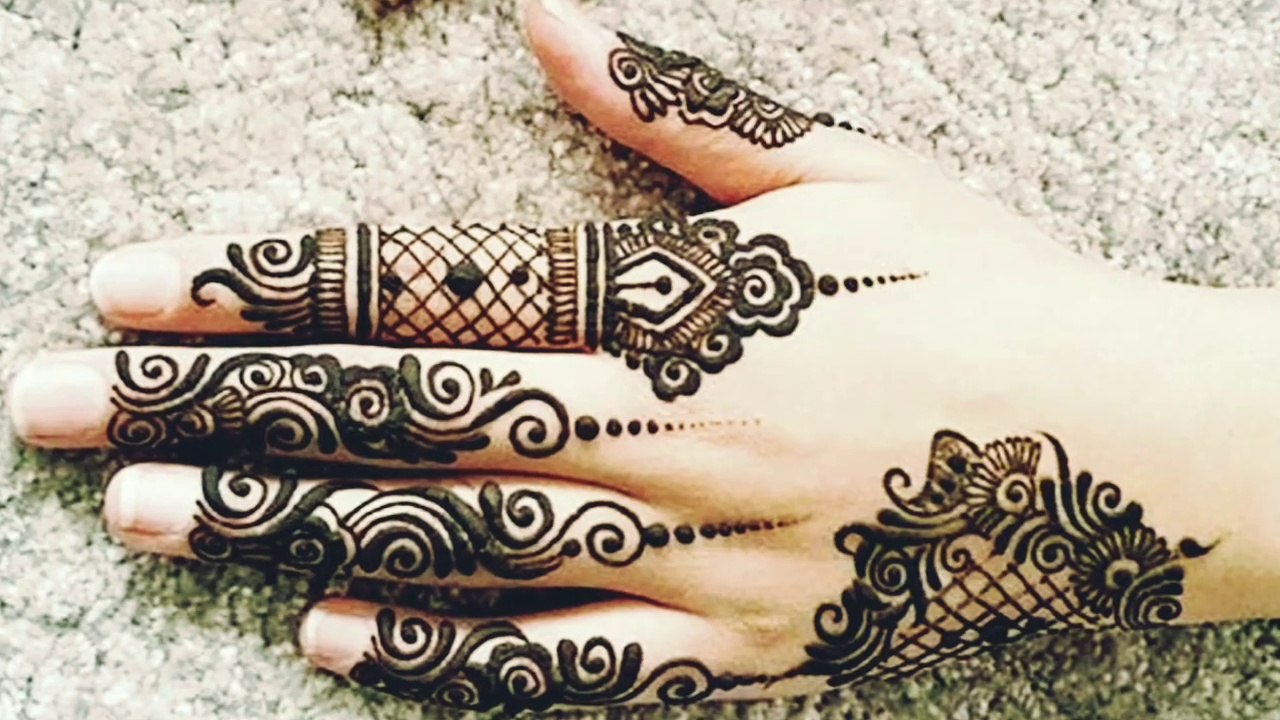 Simple And Beautiful Creative Mehndi Motives Designs Fingers