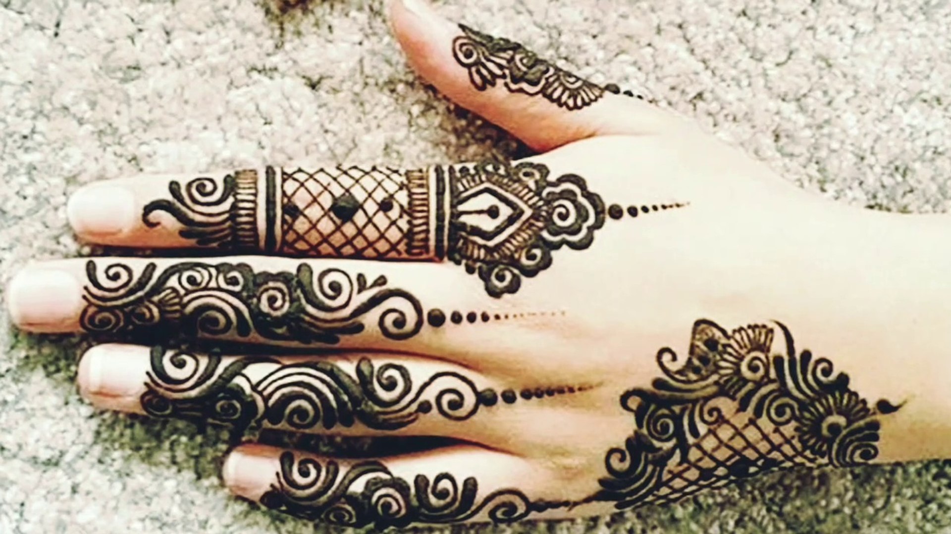 Simple And Beautiful Creative Mehndi Motives Designs Fingers