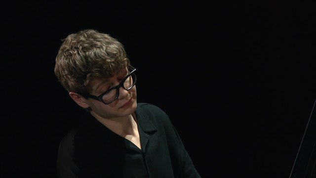 Piotr Ilitch Tchaïkovski : Rêverie interrompue en fa mineur op. 40 n° 12 (Pavel Kolesnikov)