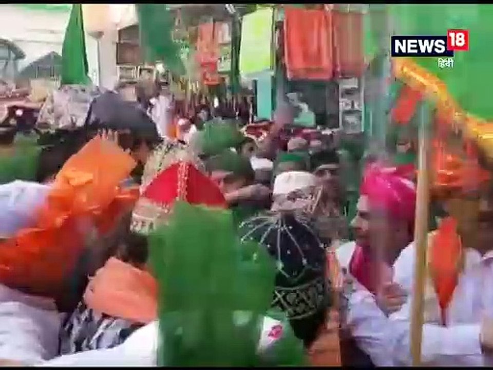 ख्वाजा गरीब नवाज की दरगाह पर पेश की गई बांग्लाद...