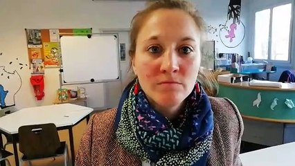 Ludivine Schmidt, directrice de l'école élémentaire de Jussey, explique le principe de l'école du socle