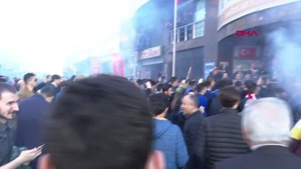 Binali Yıldırım'dan Bağcılar İlçe Başkanlığı'nı Ziyaret