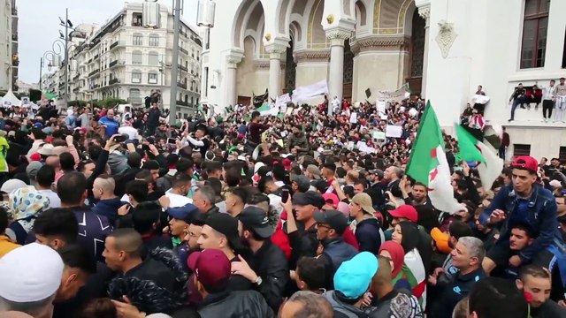 Buteflika no se presentará a la reelección en las presidenciales de Argelia