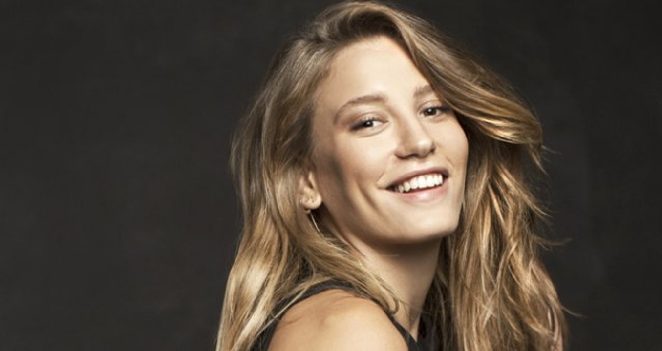 Serenay Sarıkaya, Koluna Taktığı Saatin Fiyatıyla Dudak Uçuklattı!