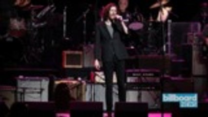 Hozier Scores First No. 1 Album on Billboard 200 | Billboard News