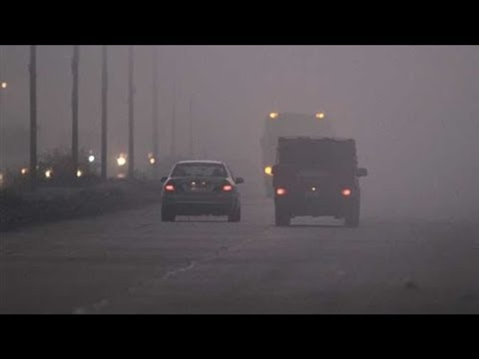 صباح البلد - بسبب الشبورة.. المرور تغلق طريق الإسكندرية الصحراوي من الكيلو 40 حتى الكيلو 47