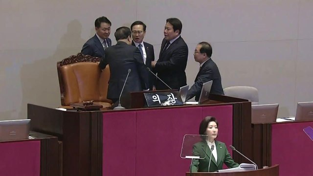 [영상] 나경원 원내대표 교섭단체 대표연설, 與 반발로 파행 / YTN