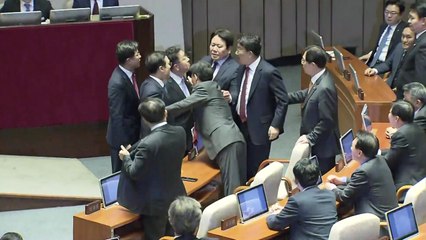 "대통령이 김정은 대변인" 연설에 몸싸움...與 "국가원수 모독" / YTN