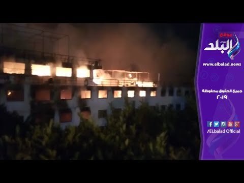 صدى البلد | حريق ضخم يلتهم باخرة سياحية بكورنيش المعادي