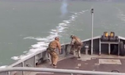 Ruslara el bombası fırlattılar!