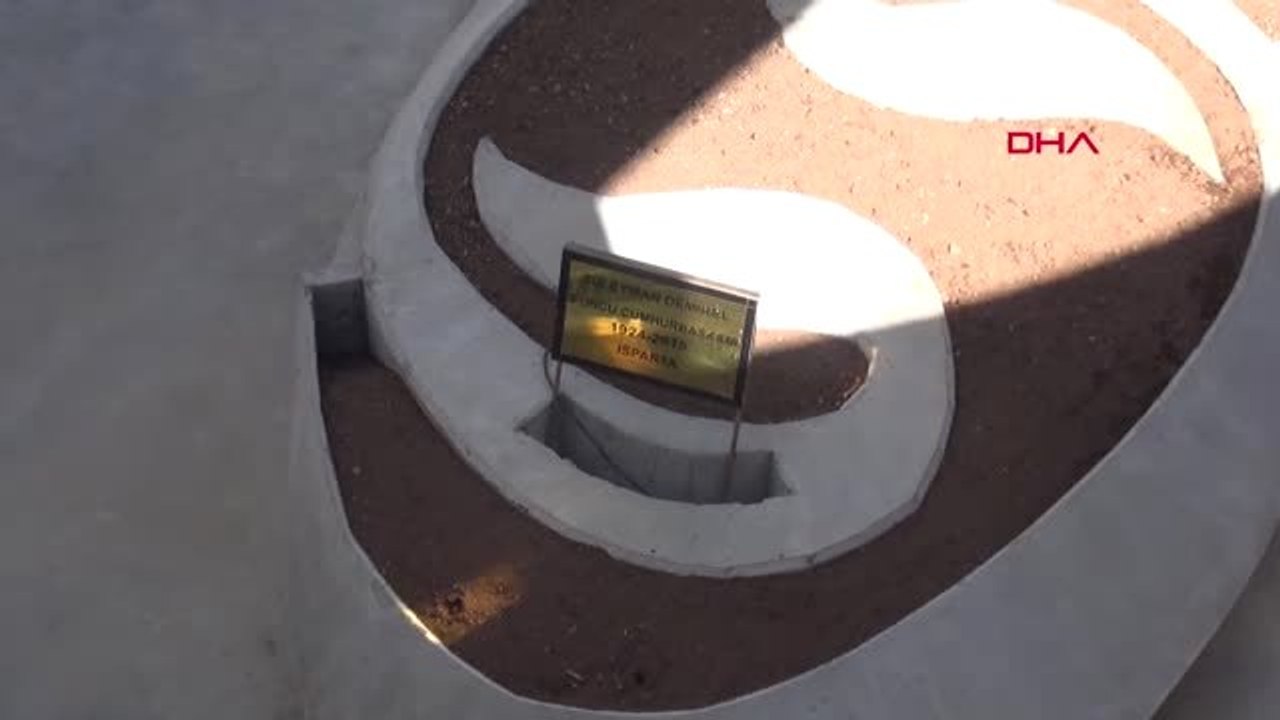 Isparta Süleyman Demirel'in Anıt Mezarı Bitme Aşamasına Geldi