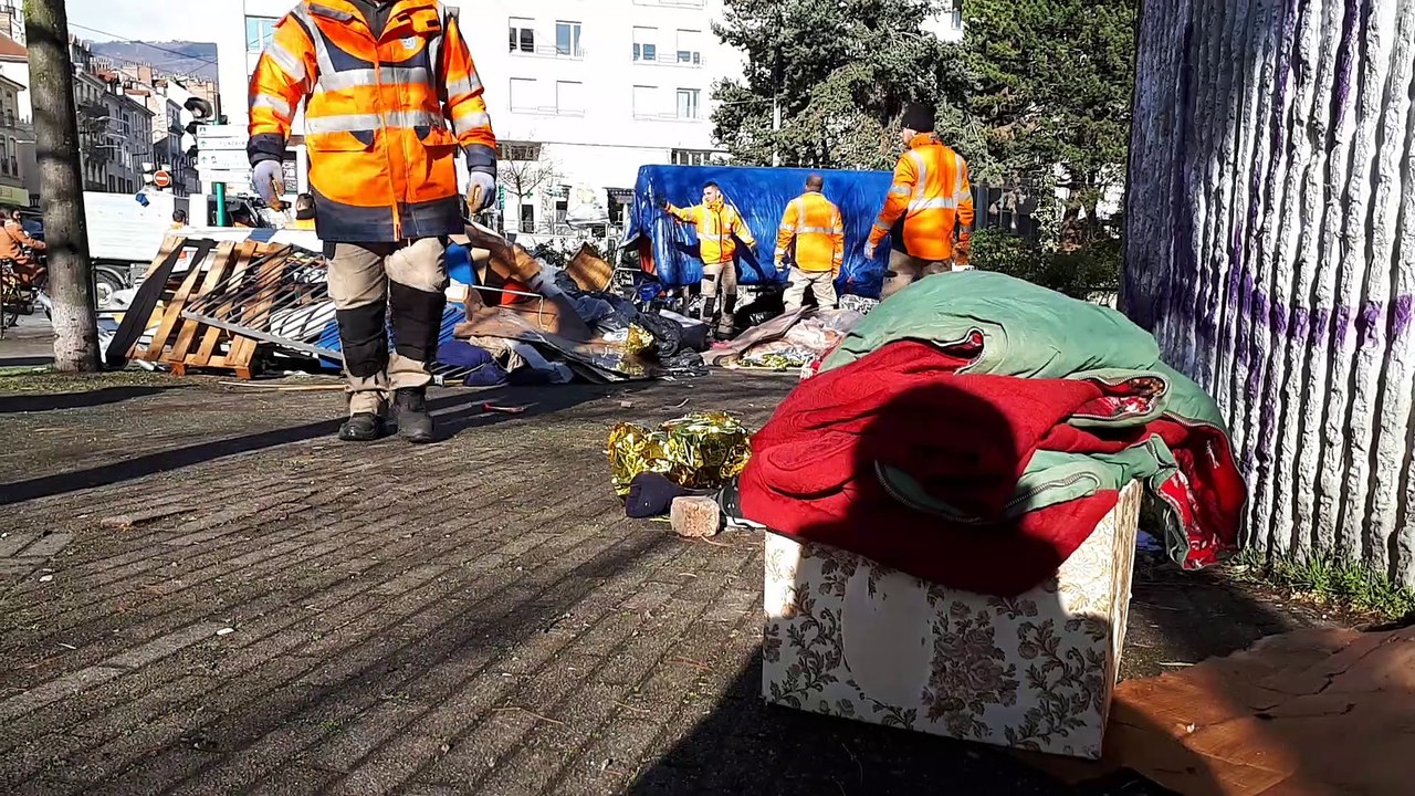 Le campement de fortune du cours Berriat démantelé ce mercredi