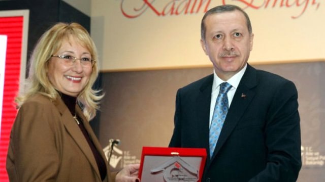 Cumhurbaşkanlığı Güvenlik ve Dış Politikalar Kurulu Üyesi Prof. Dr. Beril Dedeoğlu Hayatını Kaybetti
