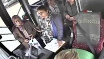 Fenalaşan kadın otobüs şoförü, kendini de yolcuları da kurtardı...O anlar kamerada