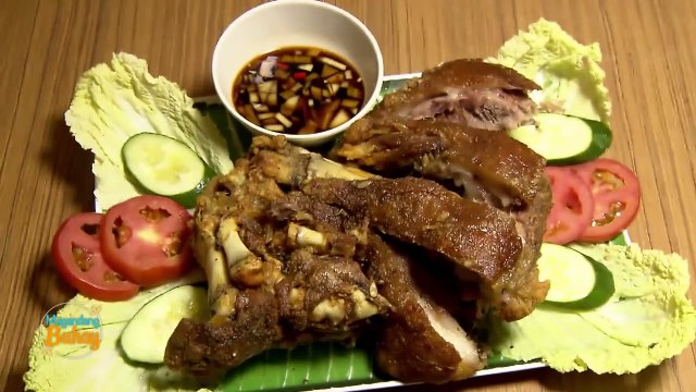 Bayani let the momshies taste the Malabon crispy pata | Magandang Buhay