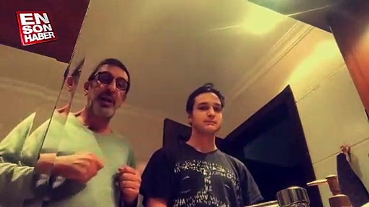 Cem Özer oğluna sakal tıraşı olmayı öğretti