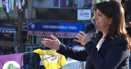 Pervin Buldan, Ezan Okununca Konuşmasına Ara Verdi