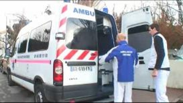 Ambulance uniforme - Ambulances - Clamart - 92 - Urgence