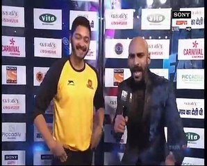 PWL 3 Day 9_ Actor Shreyas Talpade mimics during match Veer Marathas VS Mumbai