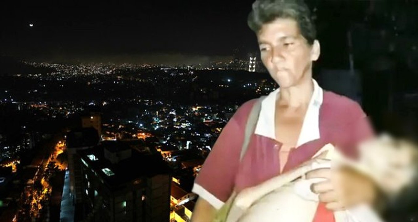 Venezuela'da Elektrik Kesintisi Yüzünden Tedavi Edilemeyen Genç Kız, Annesinin Kollarında Can Verdi