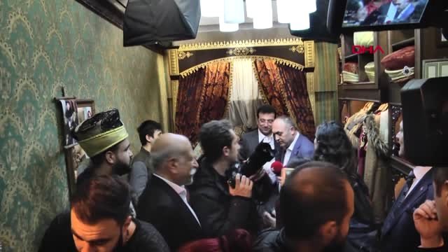 Ekrem Imamoğlu Kapalı Carşı Esnafını Ziyaret Etti