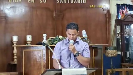 Melquisedec Liceaga Cantando La Alabanza “Tu Pueblo Dice Gracias”