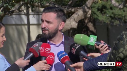 Betohen katër deputetët e opozitës së re, socialistët i presin me duartrokitje