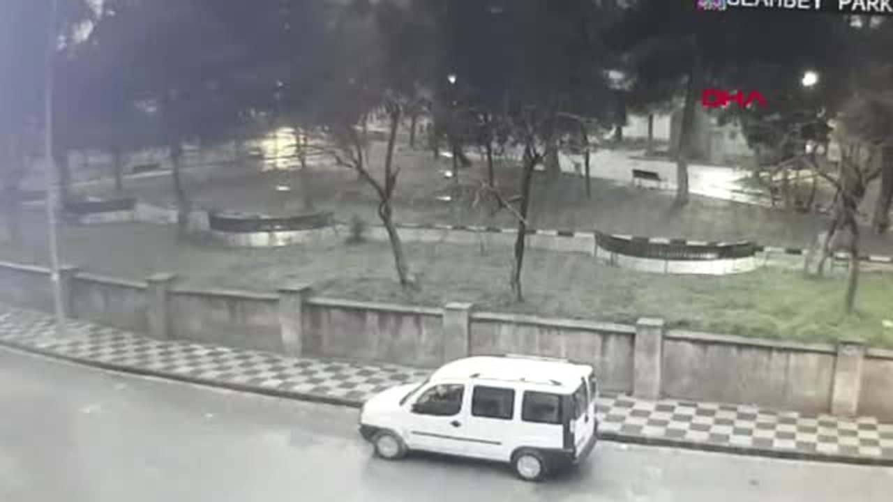 Kilis'te 1 Haftalık Bebek Parka Terk Edildi