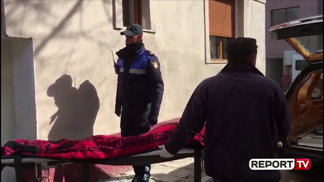 Zbardhet dinamika e krimit në familje në Korçë, djali nuk pranon ta ketë vrarë ai nënën