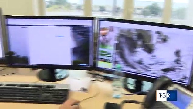 Forte vento in Puglia: a Barletta albero distrugge tombe cimitero, a Bari uomo salvo per miracolo mi hanno salvato la vita . Danni e feriti anche in Salento e a Foggia -