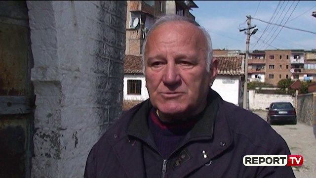 Berat, rrugët e ngushta rrezik për jetën, banorët: Zjarret i fikim vetë, na ruan Zoti