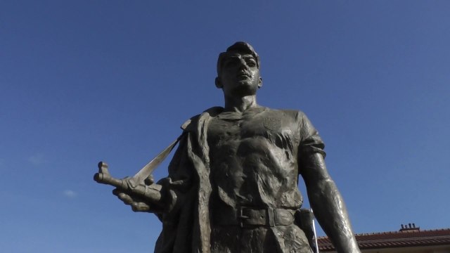 Homazhe në Gjakovë për nder të Epopesë Çlirimtare të Kosovës-Lajme