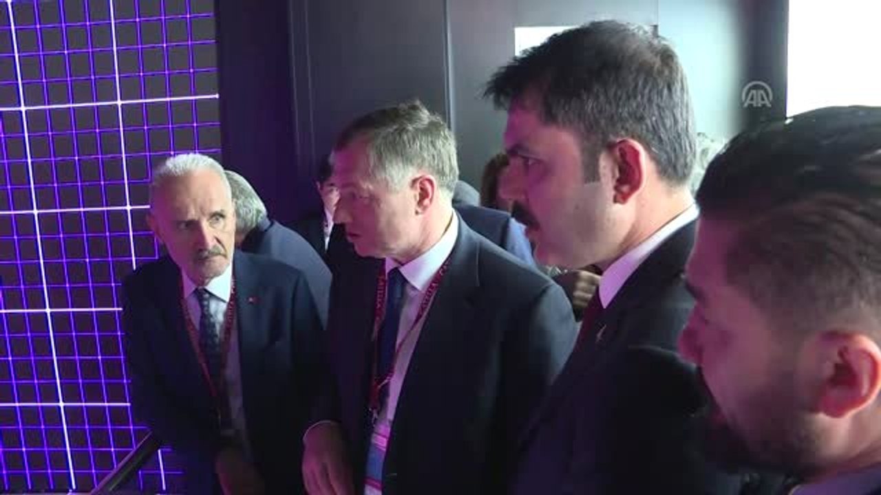 Bakan Kurum Cannes'da