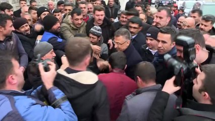 Cumhurbaşkanı Yardımcısı Oktay, Malazgirt'te esnaf ziyaretinde bulundu - MUŞ