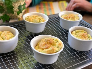 Soufflé de hierbas- Cocina con Conexión -Sonia Ortiz con Juan Farré