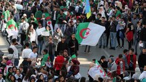 إرجاء الانتخابات الرئاسية بالجزائر.. انتصار حقيقي أم خدعة قانونية؟