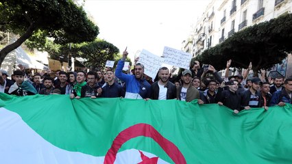 بعد تخلي بوتفليقة عن الترشح.. كيف سيكون مستقبل الجزائر؟