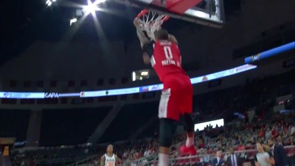Gary Payton II attacks the rim!